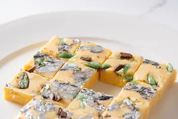 Peppermint Crisp Burfi Slices