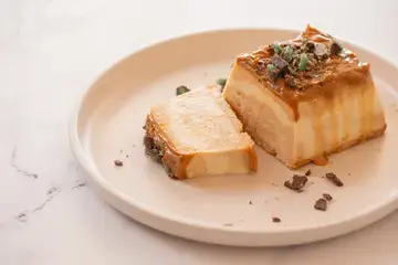 Mint-caramel-marbled-fridge-cake-peppermint-crisp-dessert