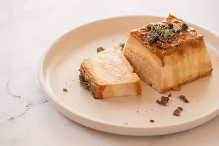 Mint-caramel-marbled-fridge-cake-peppermint-crisp-dessert