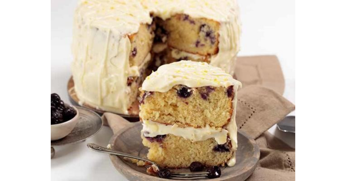 Nestlé Milkybar and Blueberry Tea Cake