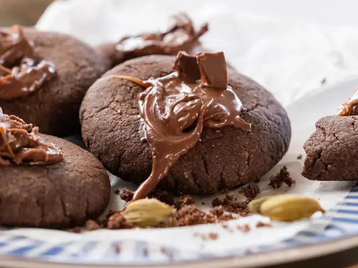 ROLO NANKHATAI-STYLE BISCUITS
