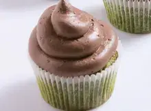 Green Velvet Cupcakes with Peppermint Crisp Buttercream