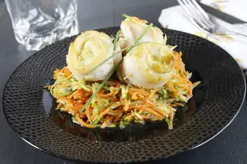 Rouleaux de sole et fondue de légumes