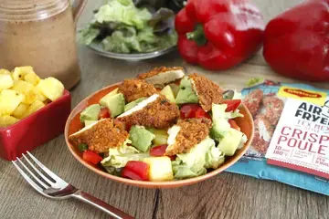 Salade et poulet croustillant