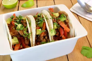 Tacos, salade avocat tomates