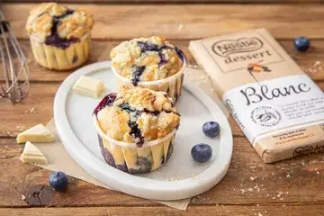 Muffins myrtilles et pépites de chocolat blanc