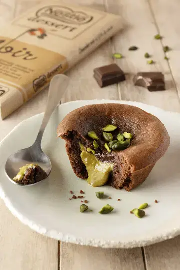 Fondant au chocolat noir cœur coulant pistache