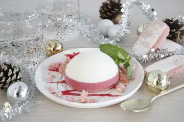 Glace amande et framboises au lait concentré sucré