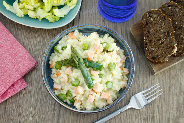 Risotto au saumon et asperges