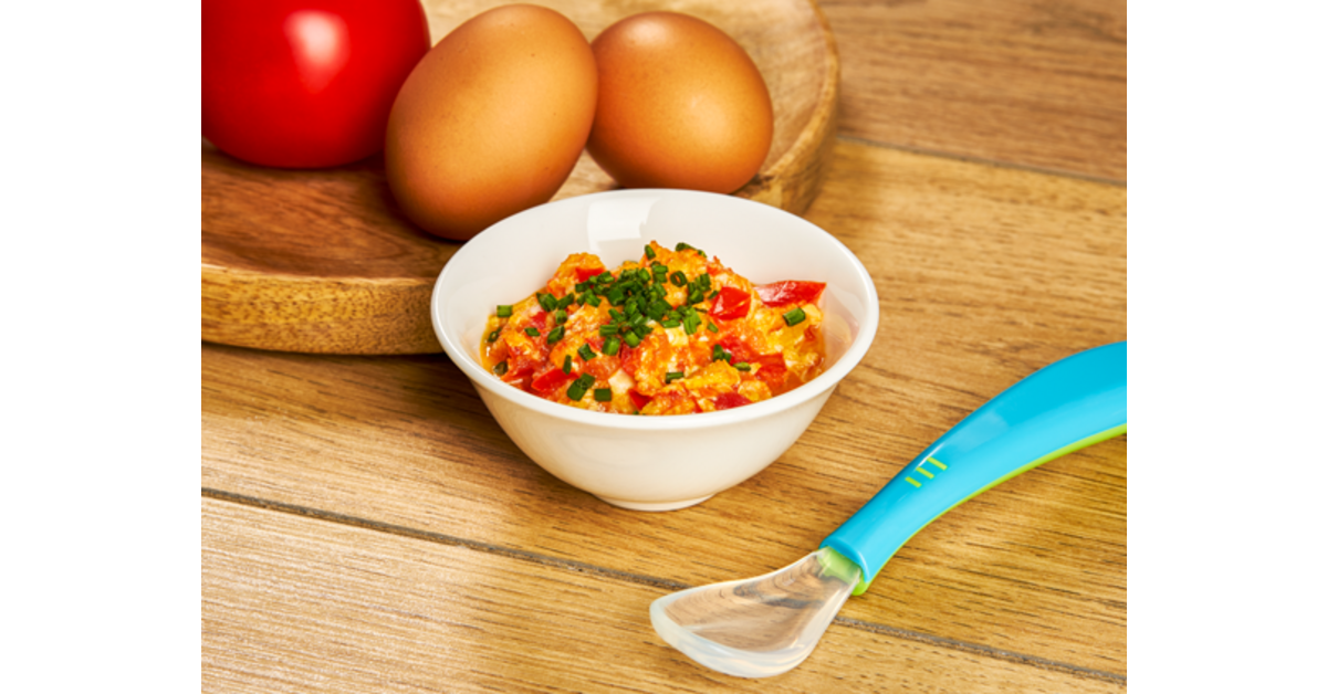 Recette pour bébé: œuf brouillés et purée de tomate