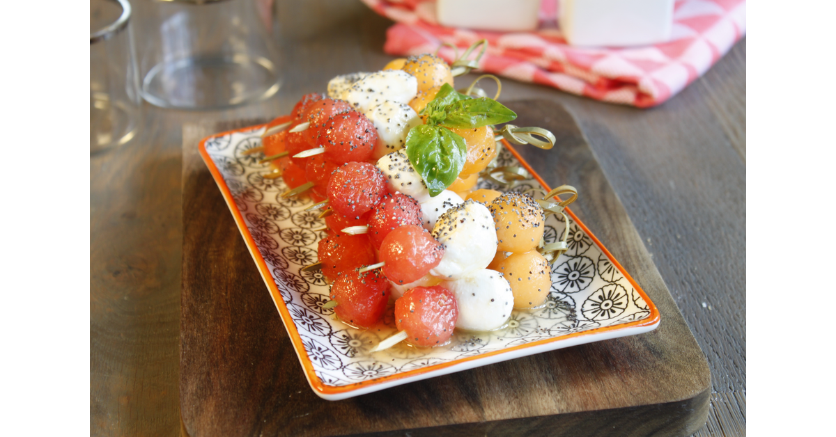 Mini brochettes de billes melon pastèque mozzarella