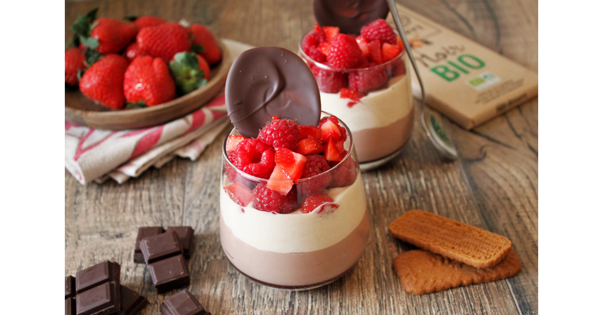 Verrine de framboises et fraises, chocolat bio et speculoos