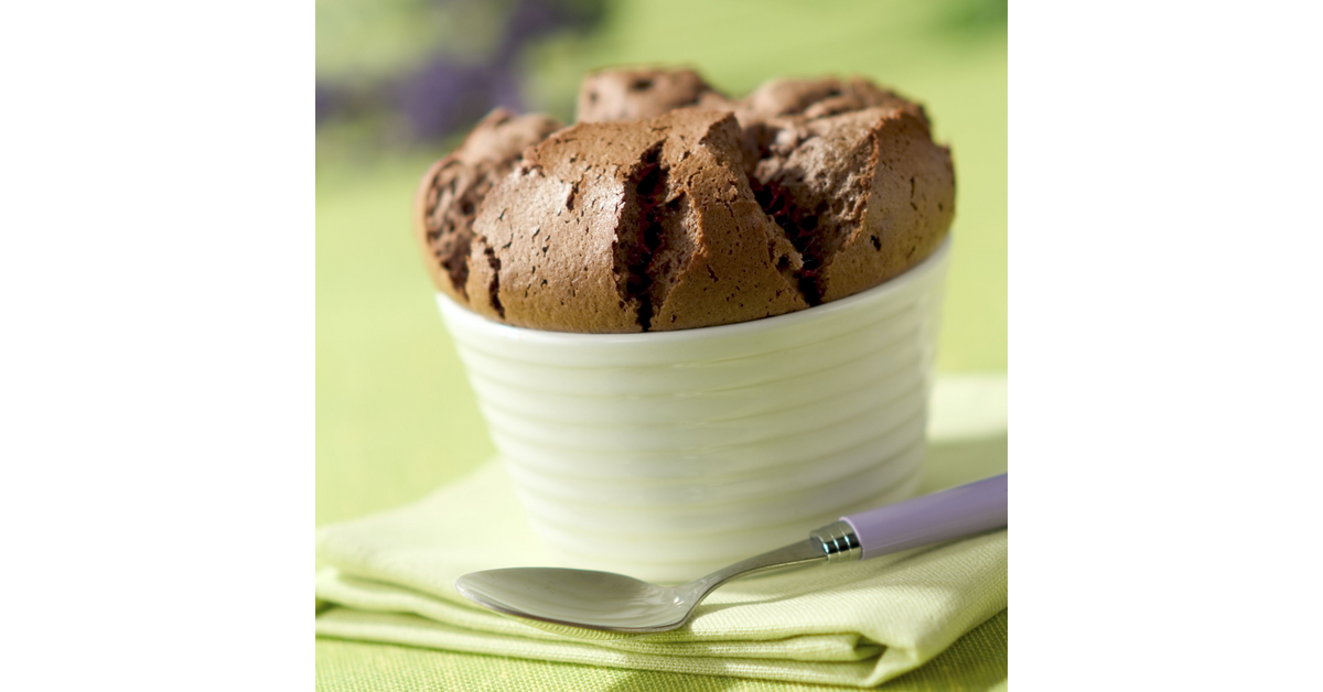 Soufflés au chocolat au lait et pépites de chocolat