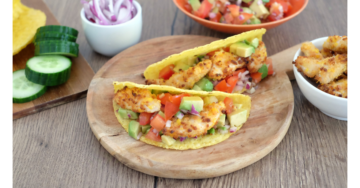 Tacos au poulet croustillant air fryer avocat, tomates