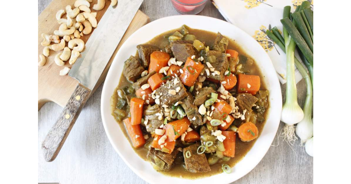 Curry de boeuf aux carottes et noix de cajou