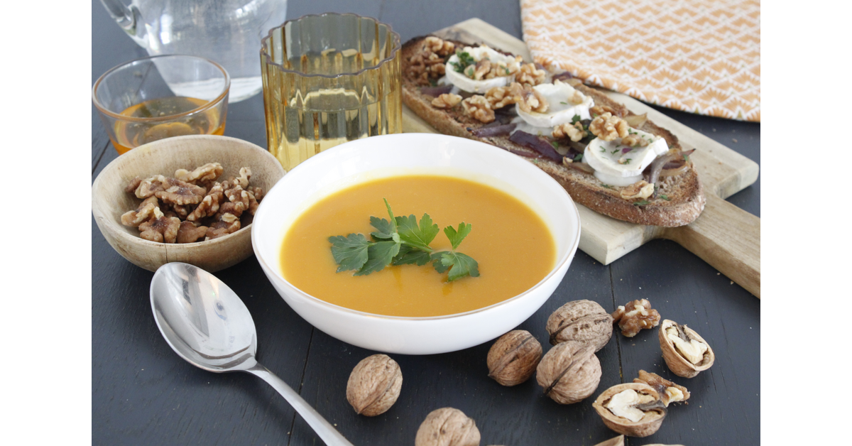 Velouté de potiron et tartines de chèvre miel et noix