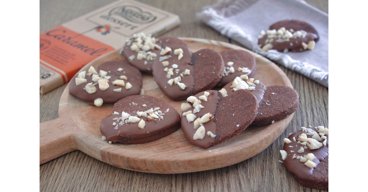 Sablés coeur au chocolat caramel et amandes