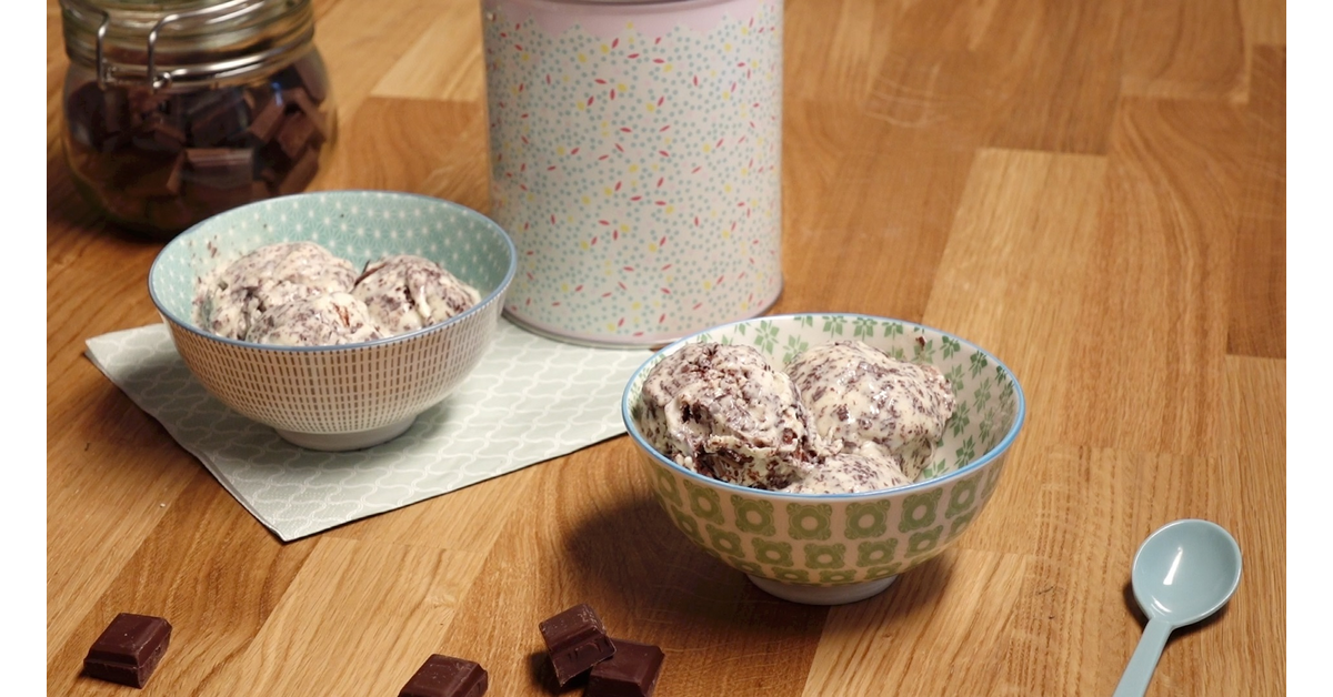 Glace chocolat blanc façon straciatella