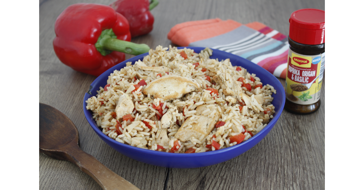 Riz sauté au poulet et poivron