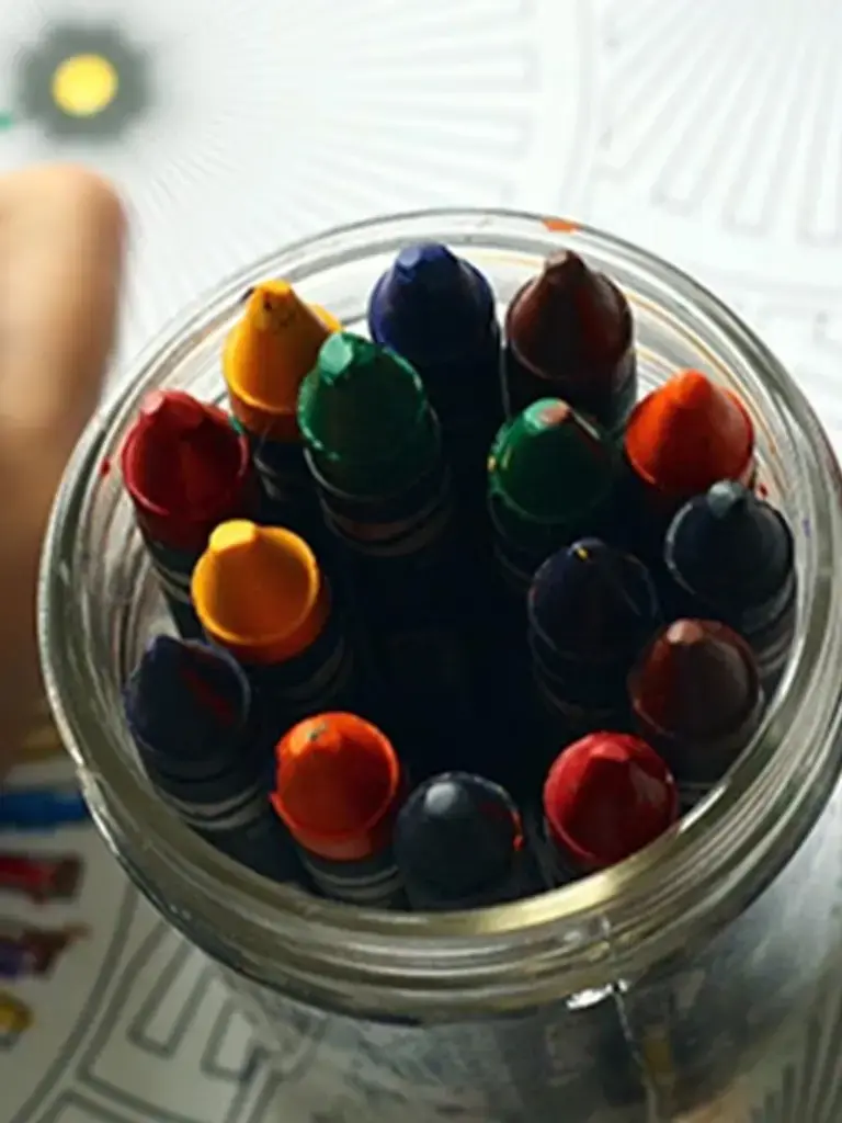 crayons dans un verre