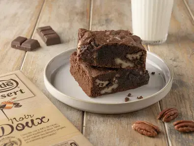 DESSERT Brownie Noir Doux Paysage Yoghurt Bowl Escale Gourmande 2026 Final Dish Image FR
