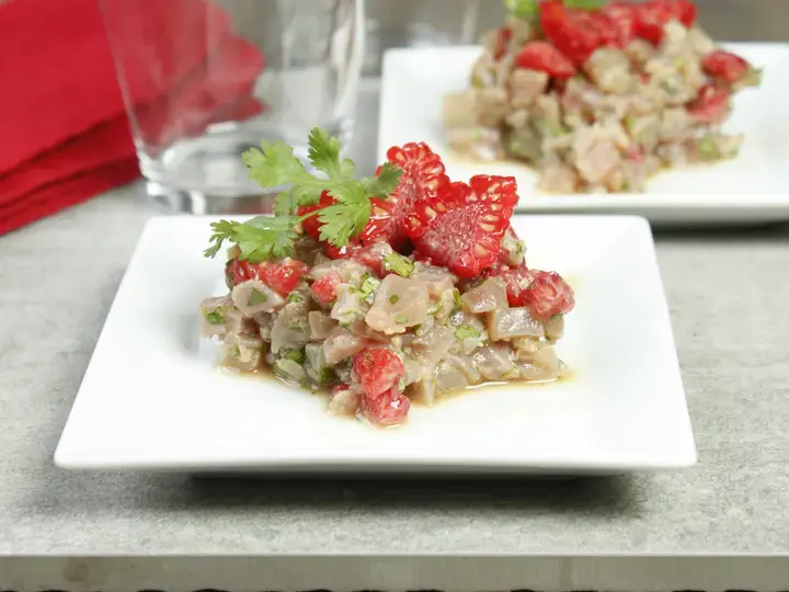 Ceviche de thon aux framboises, coriandre et citron vert