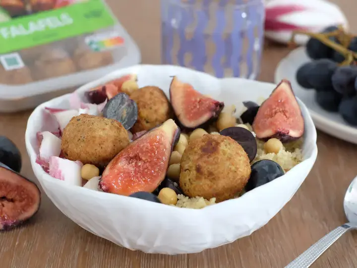 Salade de falafels semoule et fruits