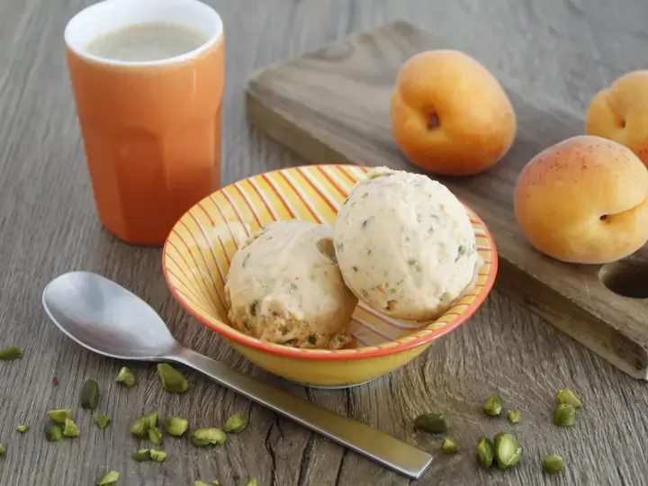Glace abricots pistaches