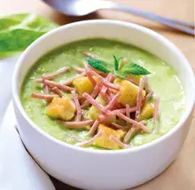 Soupe d'épinards au râpé de jambon