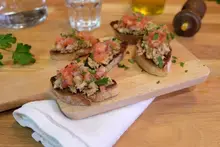 Tapas espagnols au thon et aux olives