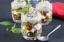 Verrines poivron feta olives