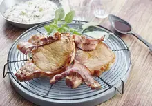 Côtes de porc marinées au miel et ketchup