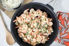 Crevettes sauce crèmeuse ail-persil