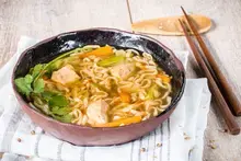 Soupe complète aux nouilles poulet gingembre Cookeo Moulinex