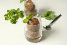 Granité au chocolat et à la menthe