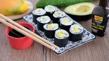 Makis mangue avocat concombre sauce saveur miel gingembre sésame