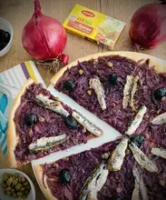Pissaladière oignon confit miel et câpres