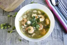 Soupe thaï crevettes et champignons