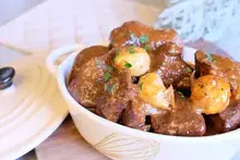 Stifado, bourguignon à la grecque Cookeo