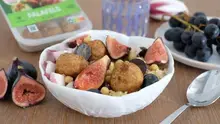 Salade automnale figue, raisin aux falafels