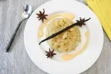 Ananas rôti sauce passion