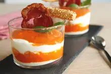 Tiramisu aux poivrons et mascarpone à la pancetta