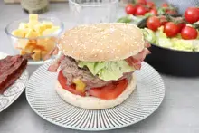 Burger coeur de cheddar au Kub Or