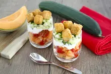 Verrine fraicheur concombre, melon skyr et crousti tofu au basilic