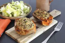 Butternut farci au riz, lentilles, feta et curry au air fryer