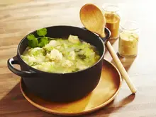 Soupe au poulet et au lait de coco