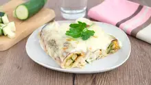 Crêpes gratinées au saumon et courgettes grillées