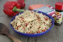 Riz sauté au poulet et poivron