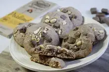 Cookies au chocolat praliné et cacahuètes