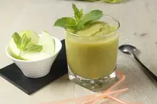 Soupe froide pomme granny concombre menthe celeri